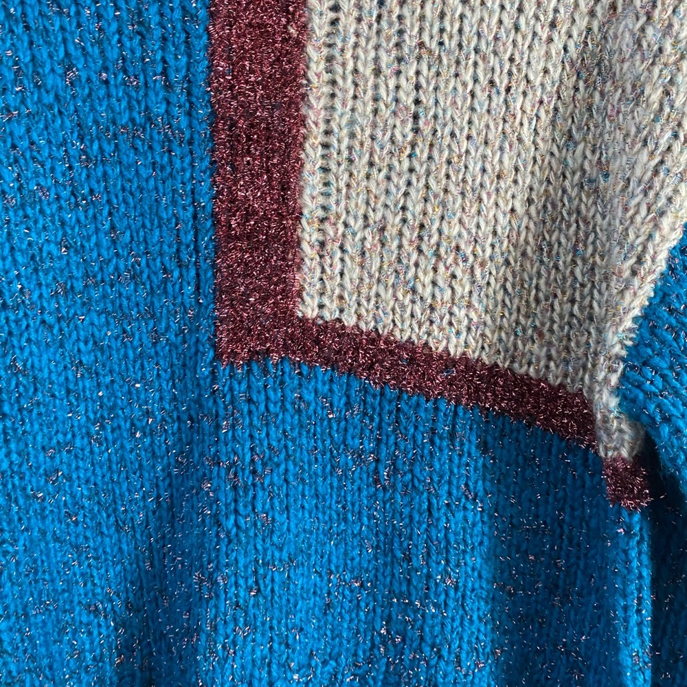 Colorblock Crew Neck Sweater - Picture 4 of 7